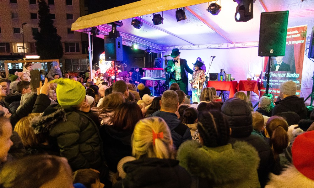 Sprema se i doček: U Prnjavoru svečano otvoren prvi “Zimofest”