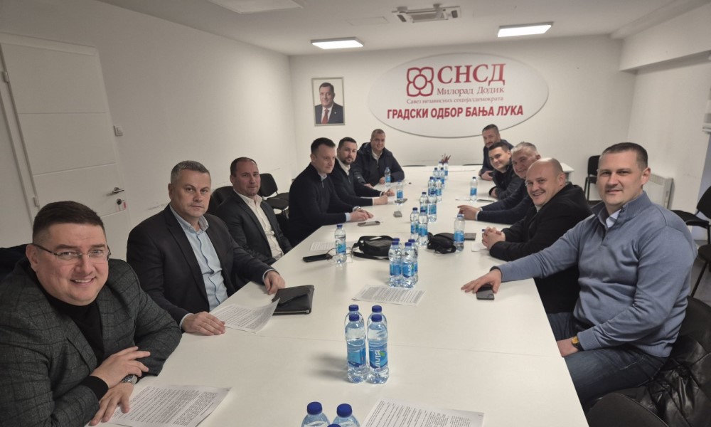 Nazire se i sjednica grada: Banjalučki SNSD na sastanaku sa koalicijom