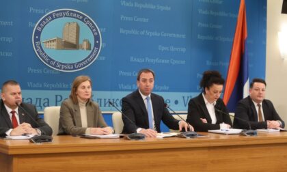 Selak iznio primjedbe: Za koga i gdje su pisani zakoni o VSTS-u i Sudu BiH?