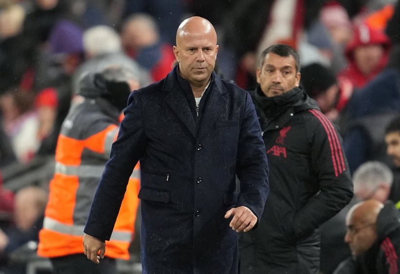 Zašto je sjedio čitav meč protiv Lidsa na klupi: Slot objasnio situaciju sa Salahom