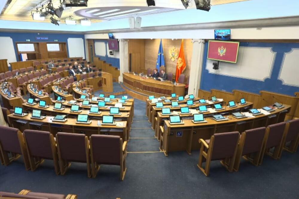 Prazna sala crnogorske Skupštine: “Pozdravljam kolege gdje god da su” VIDEO