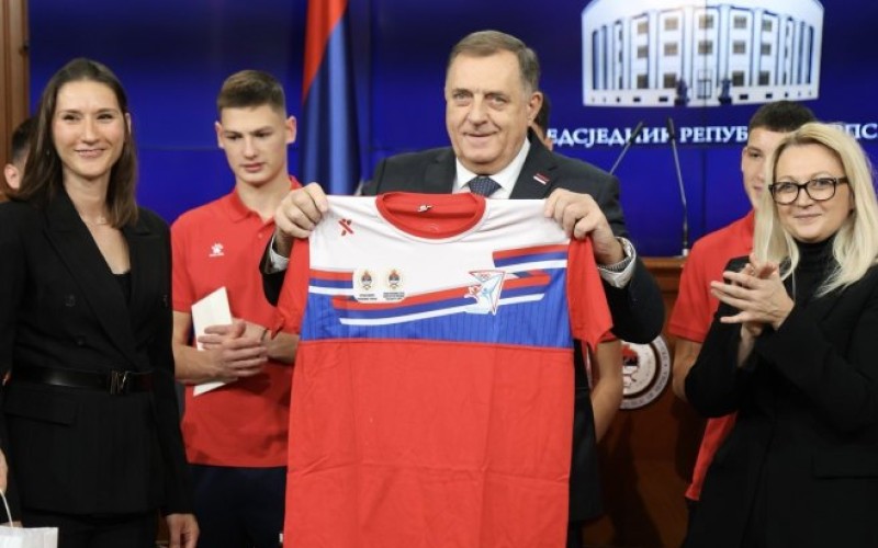 Dodik sa futsal reprezentacijom Srpske: ​Naši mladi sportisti pokazali izuzetnu borbenost i kvalitet FOTO