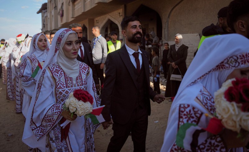 Sudbonosno “da” izgovorila 54 para: Kolektivno vjenčanje u ruševimana Gaze FOTO