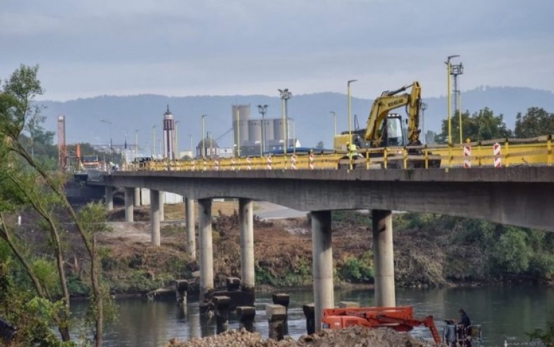 Završeni radovi: Otvoren most u Karakaju za teretni saobraćaj