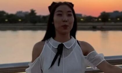 Urnebesno! Kineskinji se cijeli autobus smijao zbog srpske kobasice – njoj ništa nije jasno VIDEO