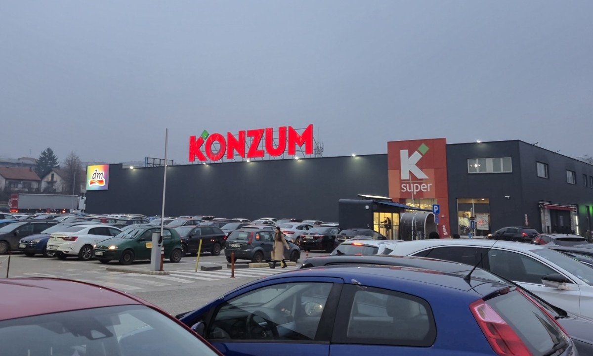 Ode Konzum, stiže neko drugi: Evo šta se dešava u krugu Čajaveca u Banjaluci FOTO/VIDEO
