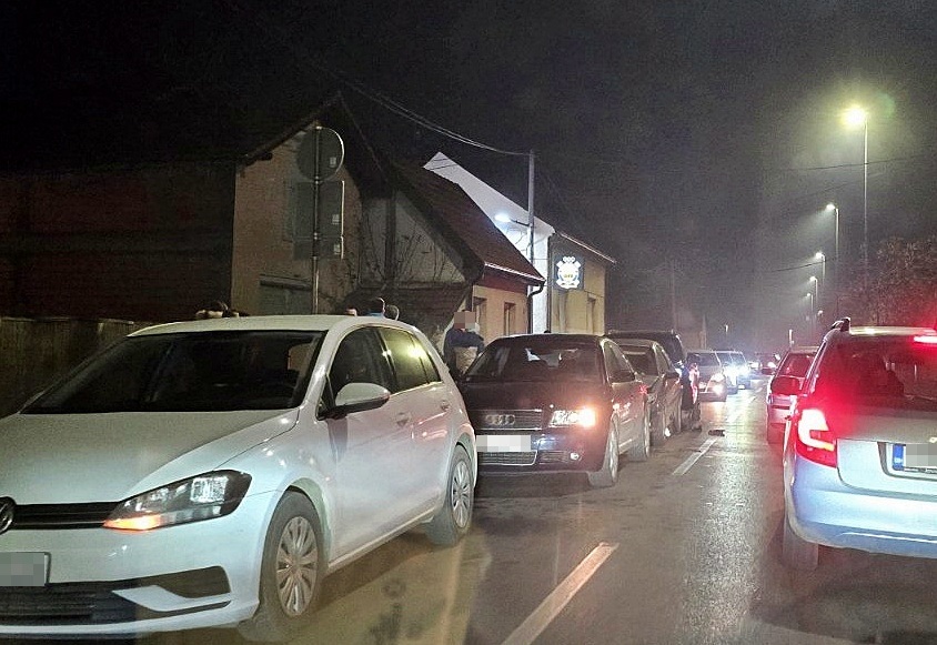 Saobraćajka u Bijeljini: U lančanom sudaru četiri automobila pričinjena materijalna šteta