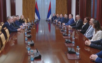 Minić sa hirurzima Srpske i Srbije: Imamo visok nivo zdravstvenih usluga