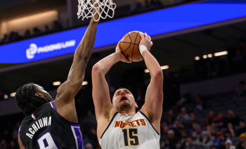 Srbin dominira na parketu: Nikola Jokić ponovo ušao u istoriju NBA lige VIDEO