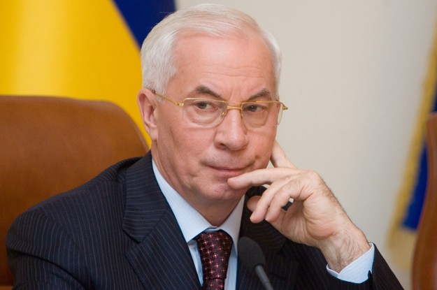 Azarov: SAD bi mogle da smijene Zelenskog ako koči kraj rata