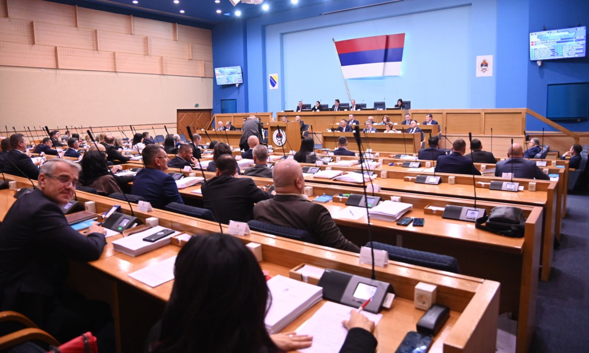 Obrazovna struktura poslanika: Ko sve sjedi u klupama Narodne skupštine RS