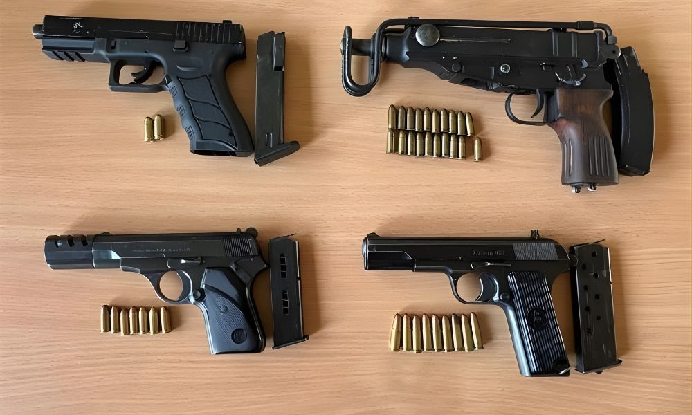 “Pao” na granici: U automobilu skrivao vatreno oružje