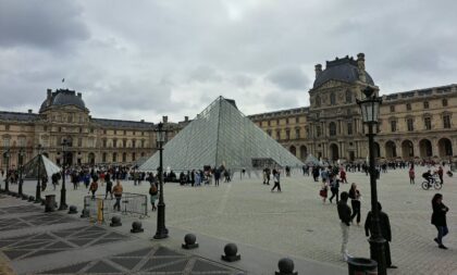 Ključ u bravi – Luvr jutros nije otvoren: Radnici pozivaju na štrajk