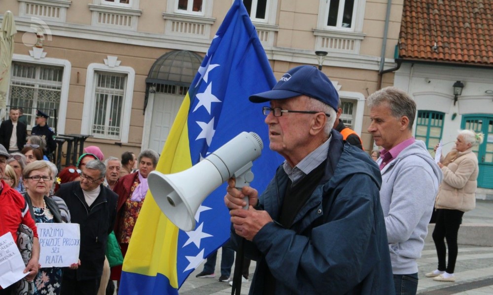 Penzioneri se protive naknadi: Do izbora je manje od godinu dana, haračite budžet