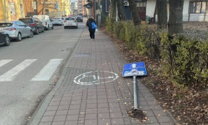 Zadatak u centru grada: Kako preskočiti saobraćajni znak?! FOTO