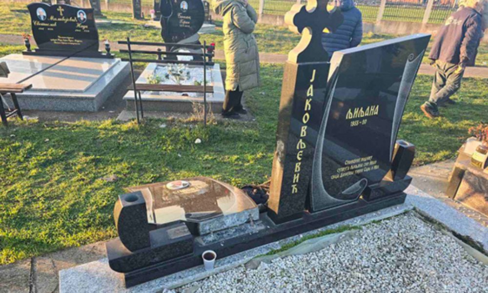 Šest osoba privedeno: Porušeni pravoslavni nadgrobni spomenici