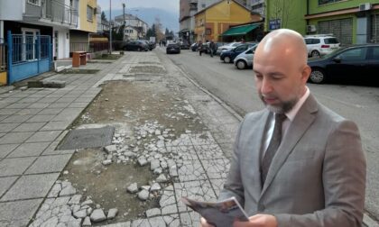Da ne bi rasprave na Skupštini, ko bi se sjetio: Djeca voze bicikl po razvaljenom trotoaru u Banjaluci FOTO