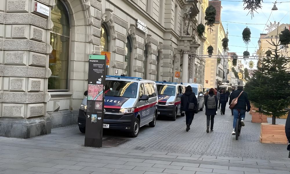 Austrijska policija na nogama: Navijači Zvezde se okupljaju u centru