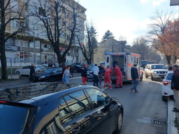Nesreća u Banjaluci: Automobilom udario pješaka, obustavljen saobraćaj