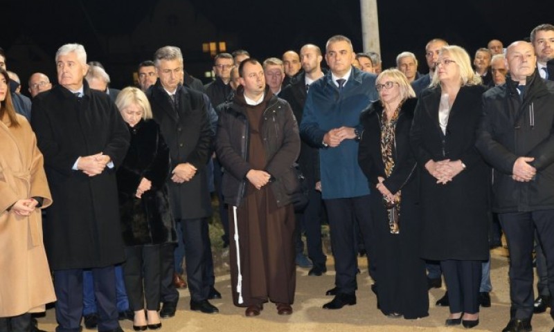 Posjeta Banjaluci: Plenković položio kamen temeljac za studentsko-kulturni centar FOTO