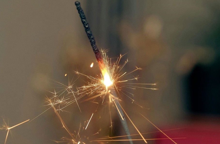 Od igre do štete “teške” 30.000 evra: Petogodišnjak prskalicom zapalio automobil