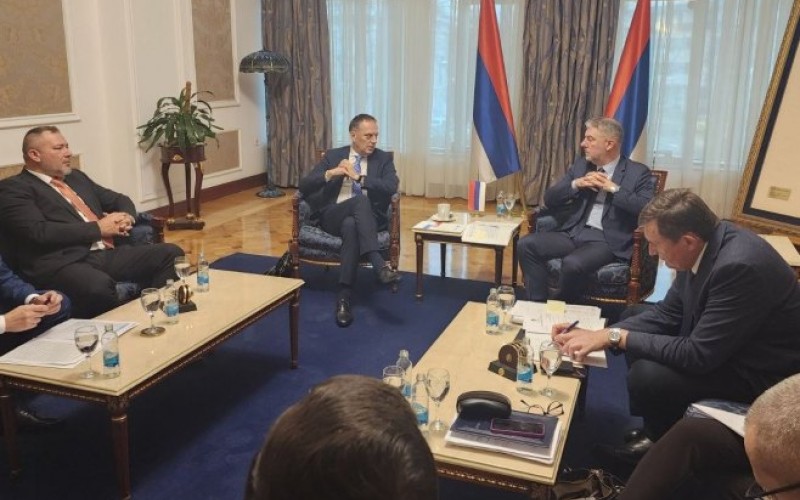 Račić sa predstavnicima Vlade: Za podršku razvoju privrede povećati iznos na 40 miliona KM