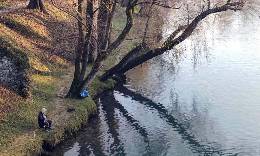 Banjalučki ribolovci u akciji: Evo šta se krije u sunčanom Vrbasu FOTO