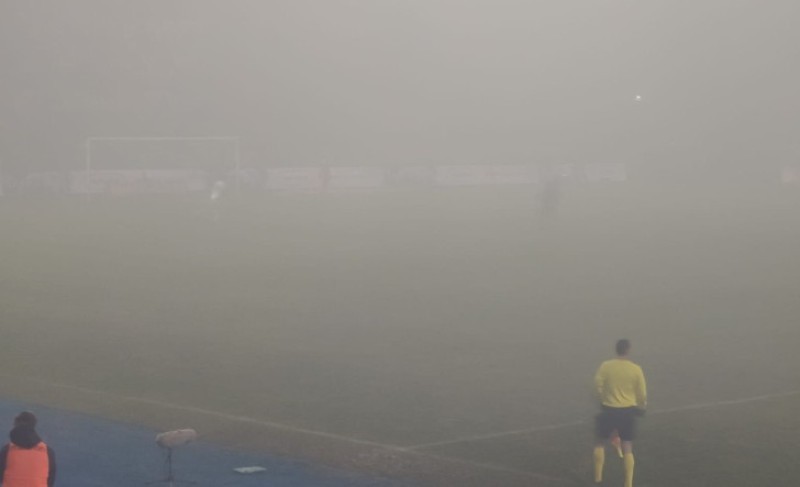 Vrlo nezdrav vazduh u Sarajevu: Fudbalska utakmica prekinuta zbog magle