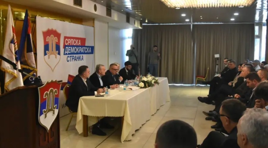 SDS bira predsjednika stranke: Prisutni Vukanović i Trivić, bez Stanivukovića i Miličevića