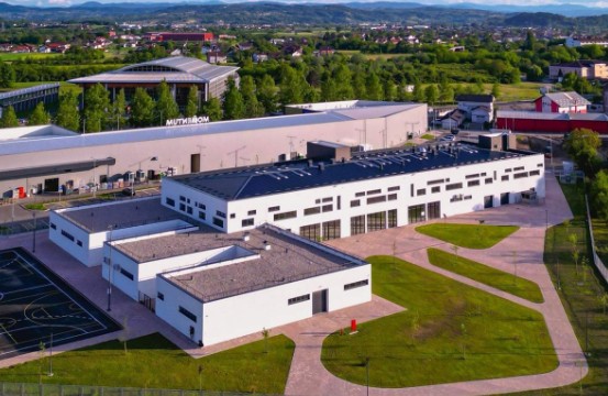 Učenici masovno gubili svijest? Oglasila se škola iz Laktaša: To su nepotpune i neprovjerene informacije