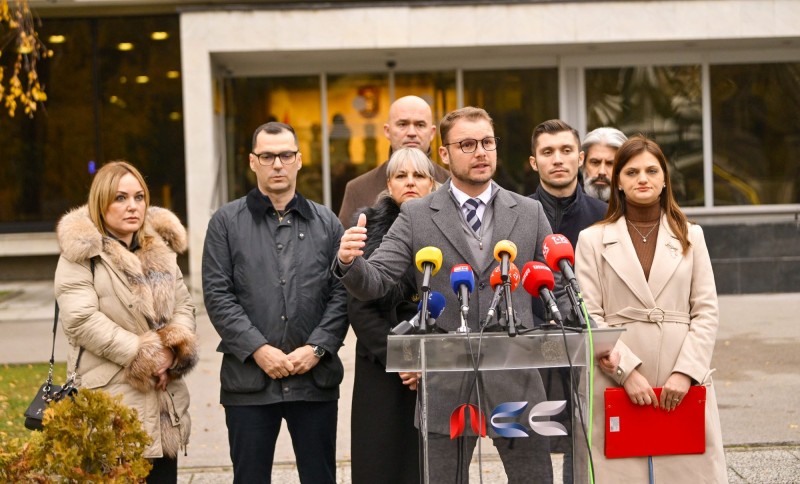Inicijativa stigla u NSRS! Stanivuković predložio Rezoluciju o zabrani društvenih mreža za djecu