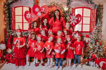 “Srećna nam ova godina nova”: Poklon za praznike od vaspitačice Vesne VIDEO/FOTO