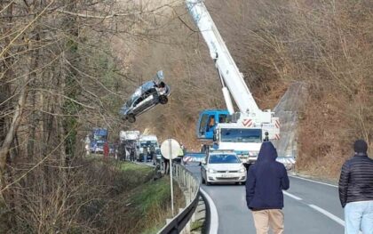 Saobraćajna nezgoda u Zelenkovcu: Izvučen automobil iz Vrbasa