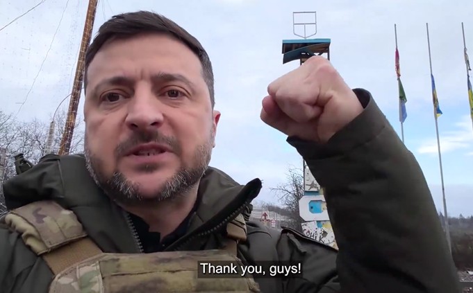 Rusi rekli da su ga zauzeli: Zelenski se danas slikao u Kupjansku VIDEO