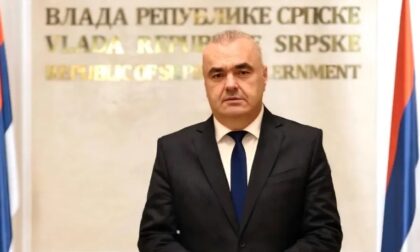 Stevanović uzvratio Stanivukoviću: Sarma na mom stolu korisnija od tvojih manipulacija FOTO