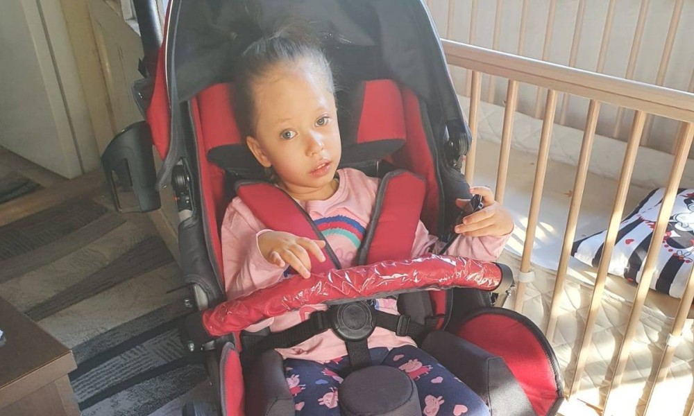 Okreni broj 17168! Mala Anastazija treba našu pomoć