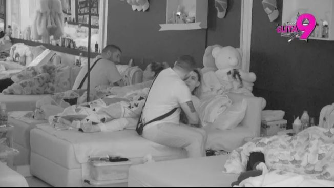 Sramna izjava! Asmin otkrio šta je radio Aneli: Nisam te tukao, dva, tri puta sam te udario