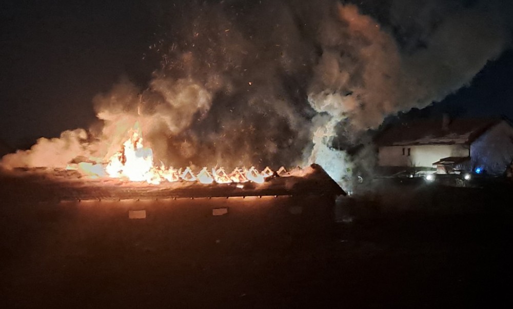 Detalji požara u Bijeljini: Gori farma “Romanija”