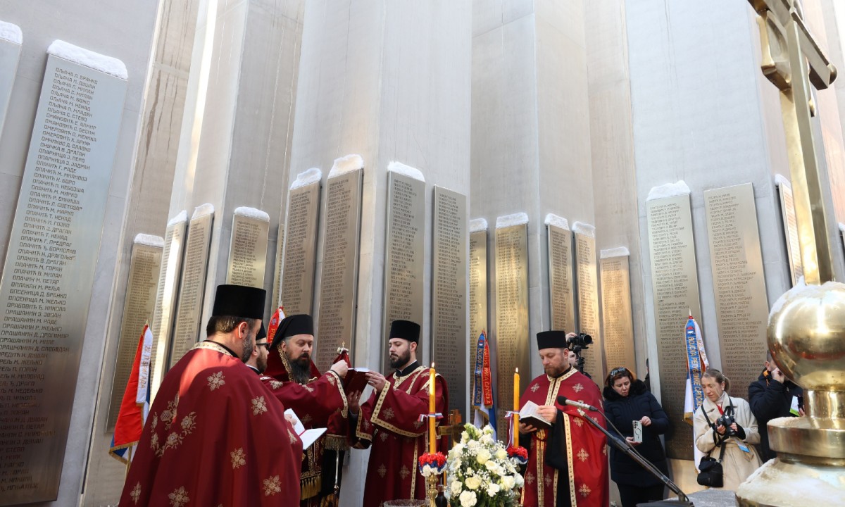 Uklesano 25.830 imena: Otkriveno i osveštano Centralno spomen-obilježje poginulim borcima FOTO/VIDEO