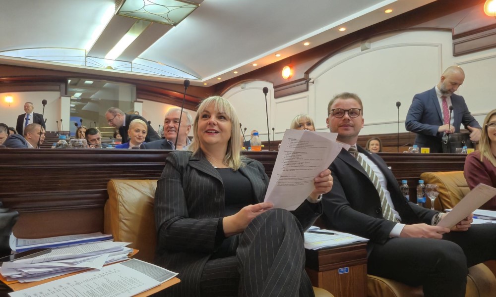 Nakon više pauza u radu:  Stanivuković pohvalio banjalučke odbornike, čeka se glasanje
