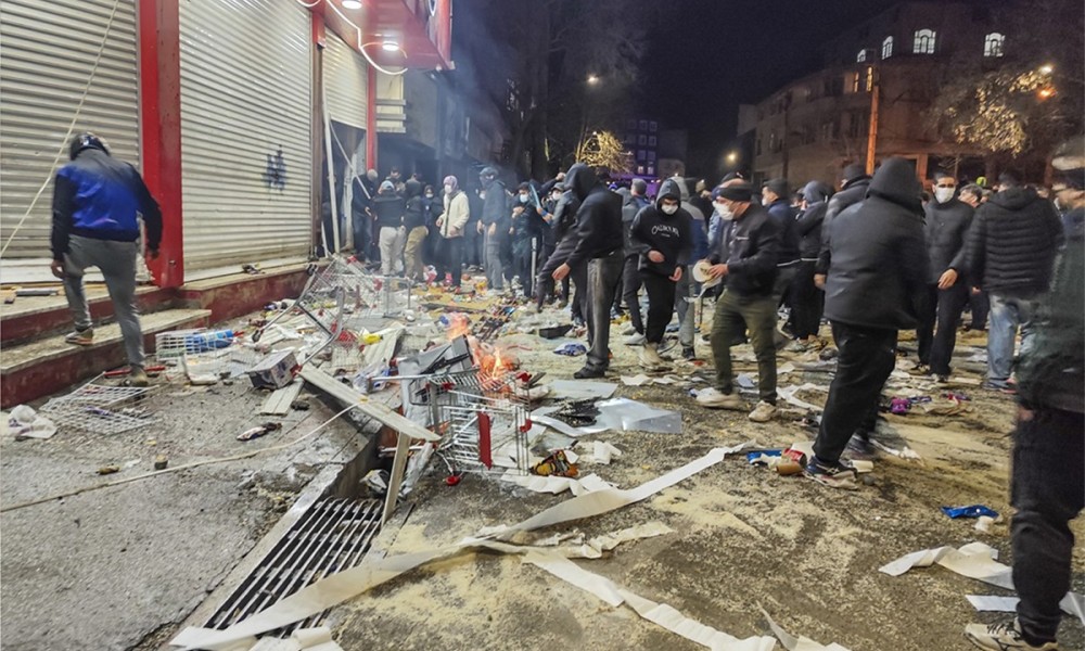 Eskaliralo u Iranu: Teheran stavio bezbjednosne snage u najvišu pripravnost, aktivirao “raketne gradove”