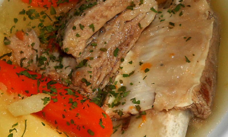 Sočno i ukusno, onako slavski: Ovako ćete spremiti najukusniju lešo teletinu