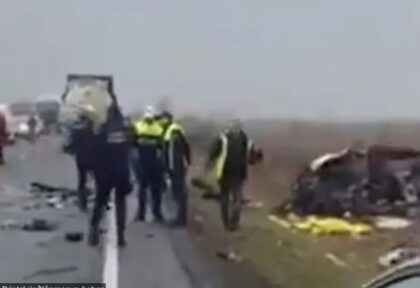 Vozilo se raspalo poslije sudara! U jezivoj nesreći poginulo sedam navijača PAOK-a VIDEO