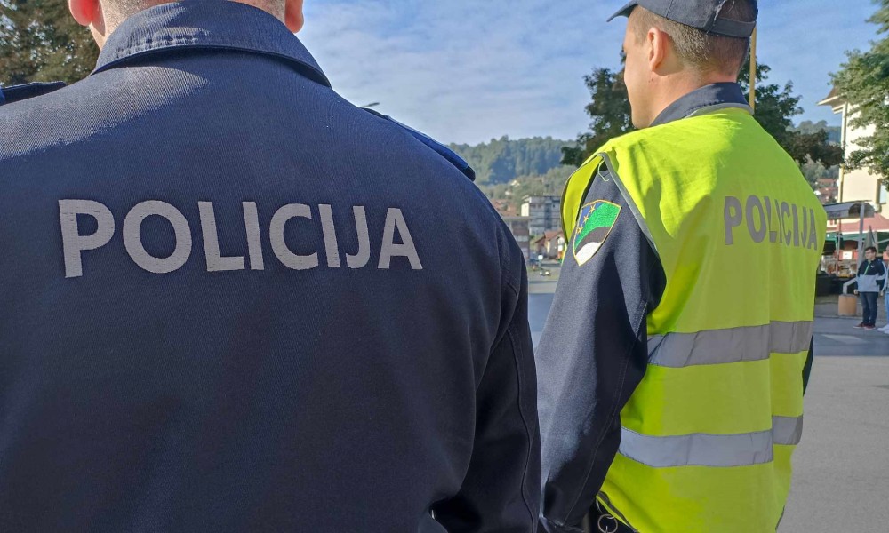 Ko je zakazao? Policija nije znala da navijači Zvezde stižu u Tuzlu