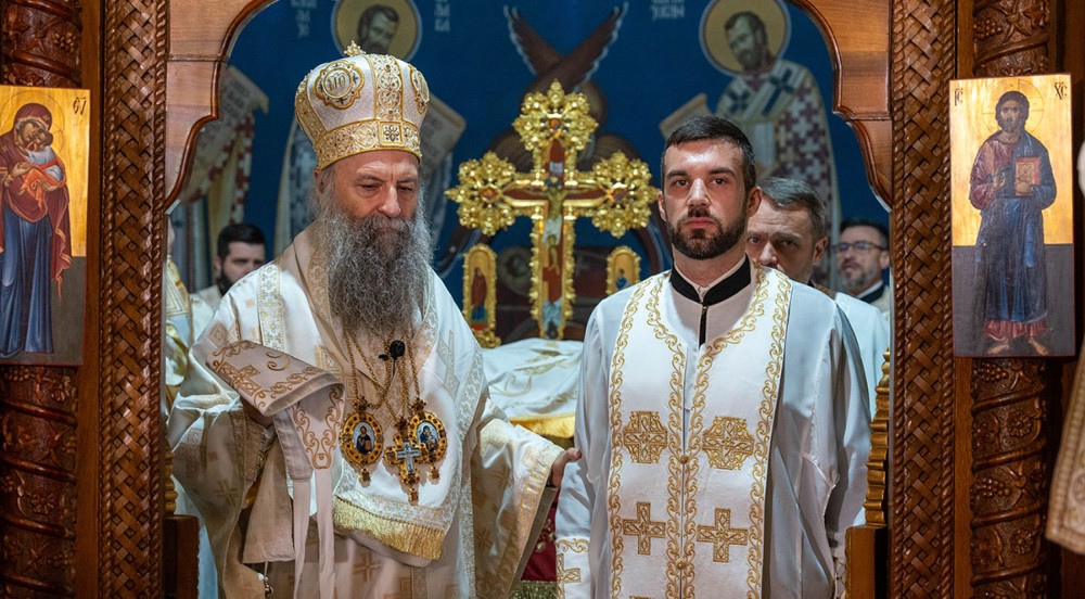 Patrijarh Porfirije služio liturgiju: Gospod je uvek sa nama i na našoj strani