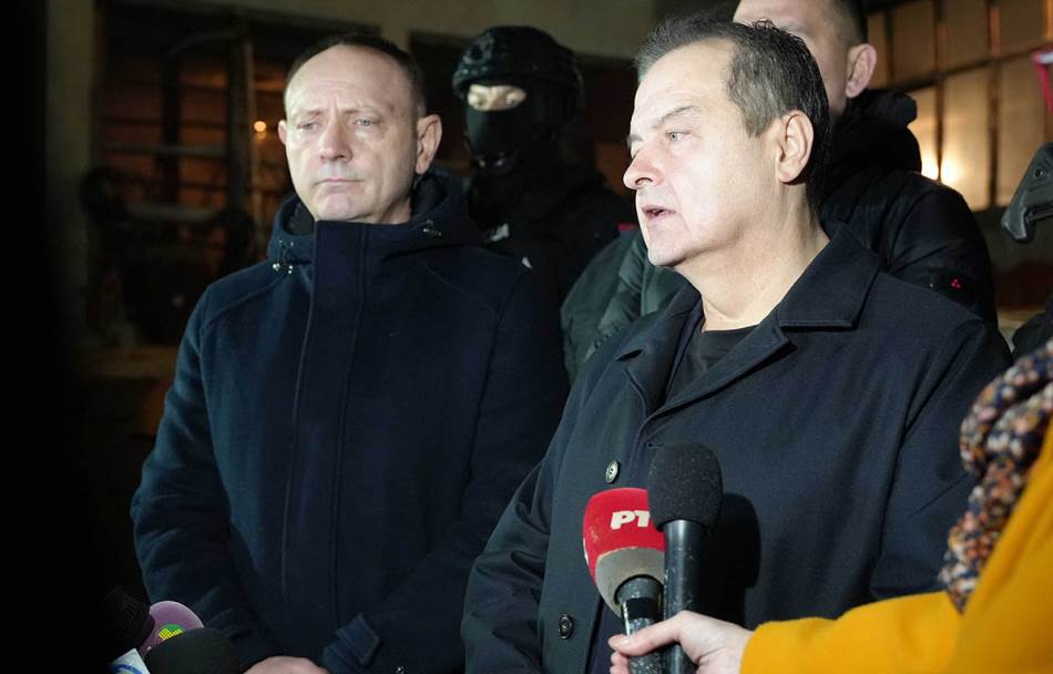 Dačić o rekordnoj zapljeni droge kod Kruševca: U kući oca i sina narkotici, oružje i novac