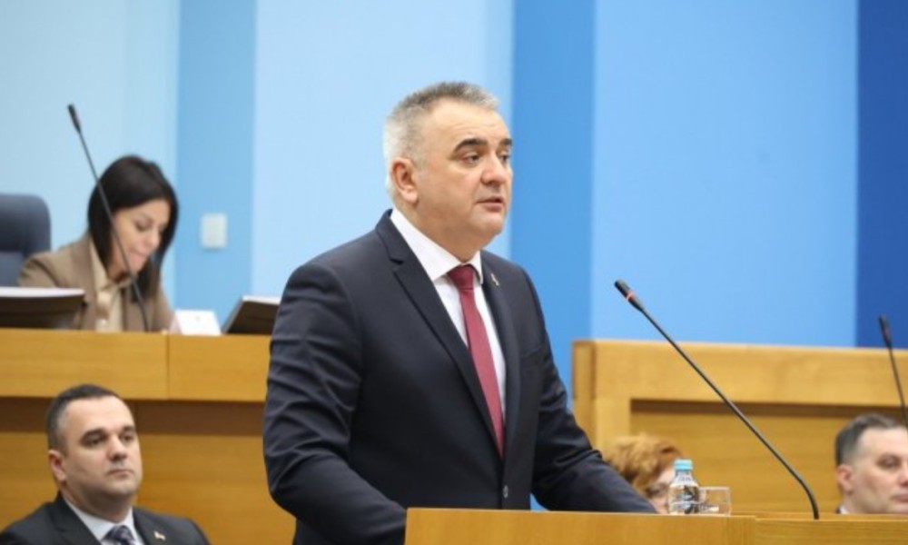 Minić na sjednici Vlade: Prije 30 minuta poletio avion iz Dubaija za Sarajevo