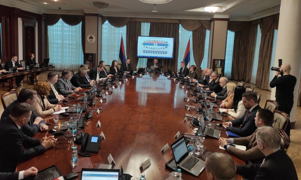 Na čelu sa Minićem: Nova Vlada Srpske održala konstitutivnu sjednicu