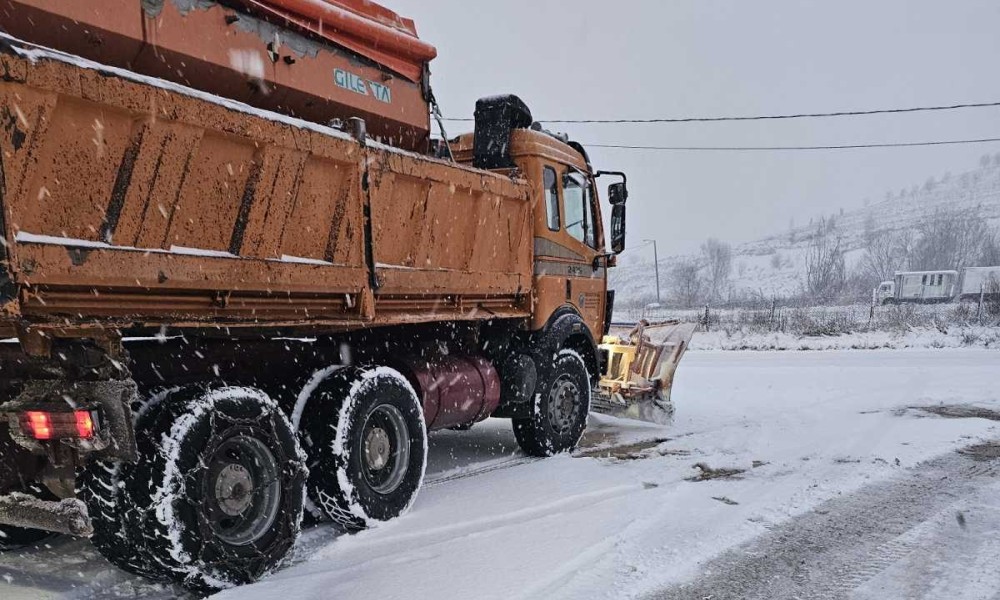 Banjalučke zimske službe na terenu: Iz Grada tvrde da je od ranih časova radno na Manjači