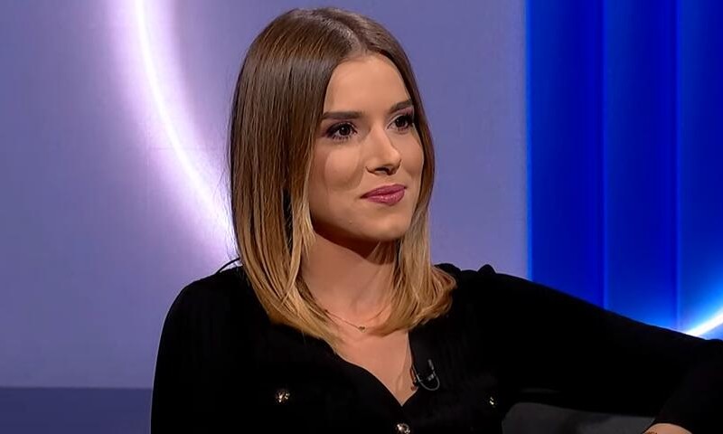 Influenserka pokazala kako izgleda nakon porođaja: Instagram vs realnost FOTO